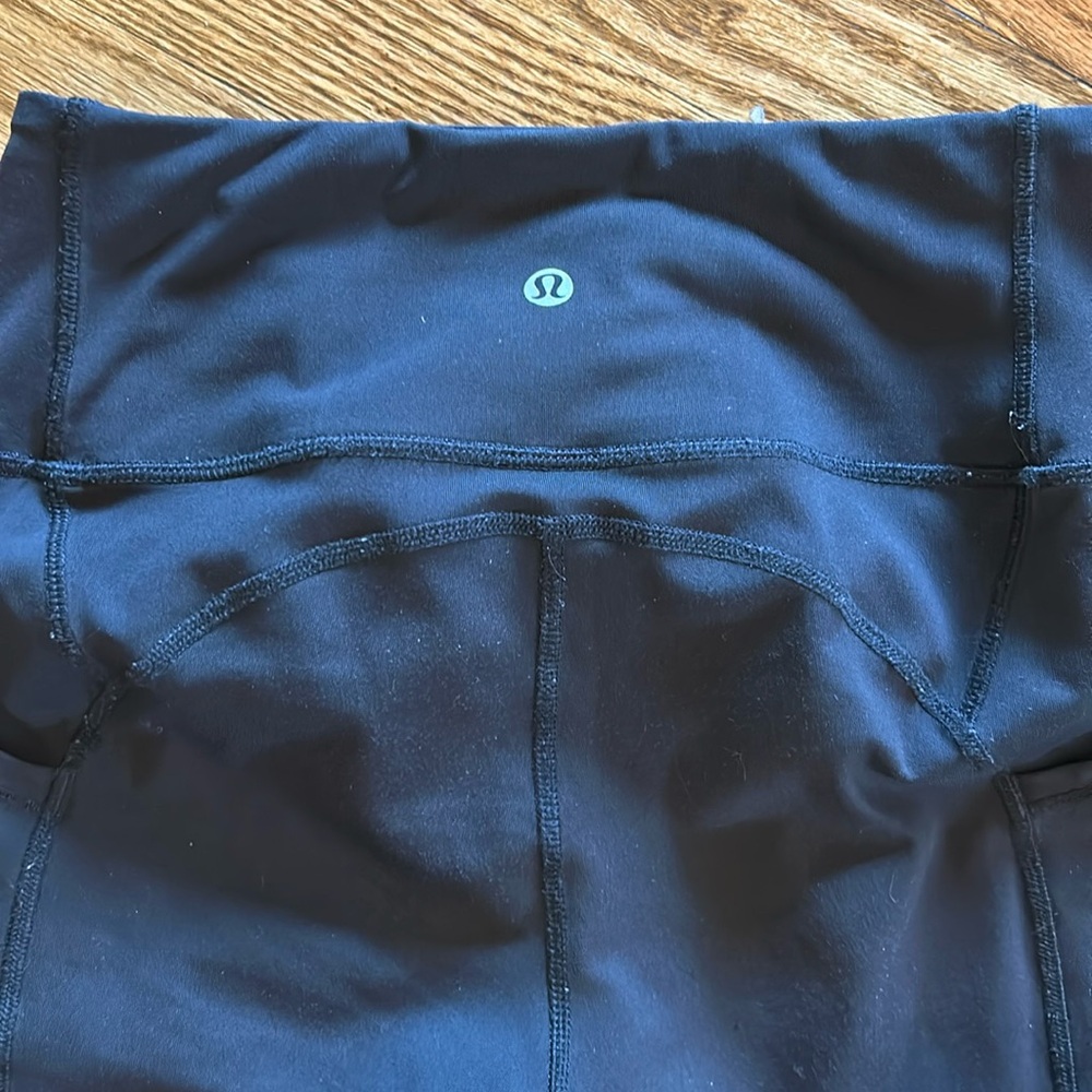 Fast & Free Lululemon black athletic leggings with pockets